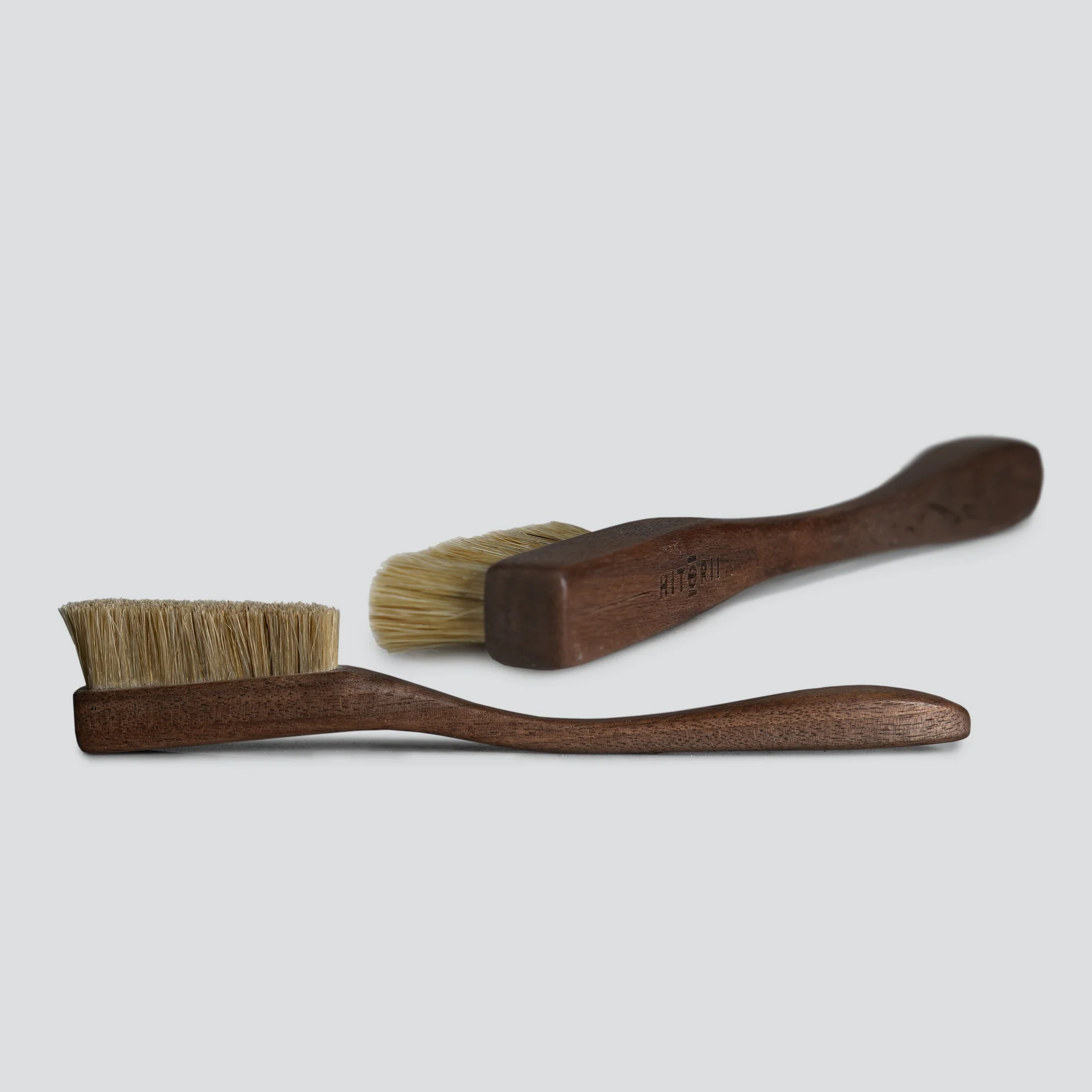 Hitorii Rosewood Brush - High Density/Narrow - Image 2